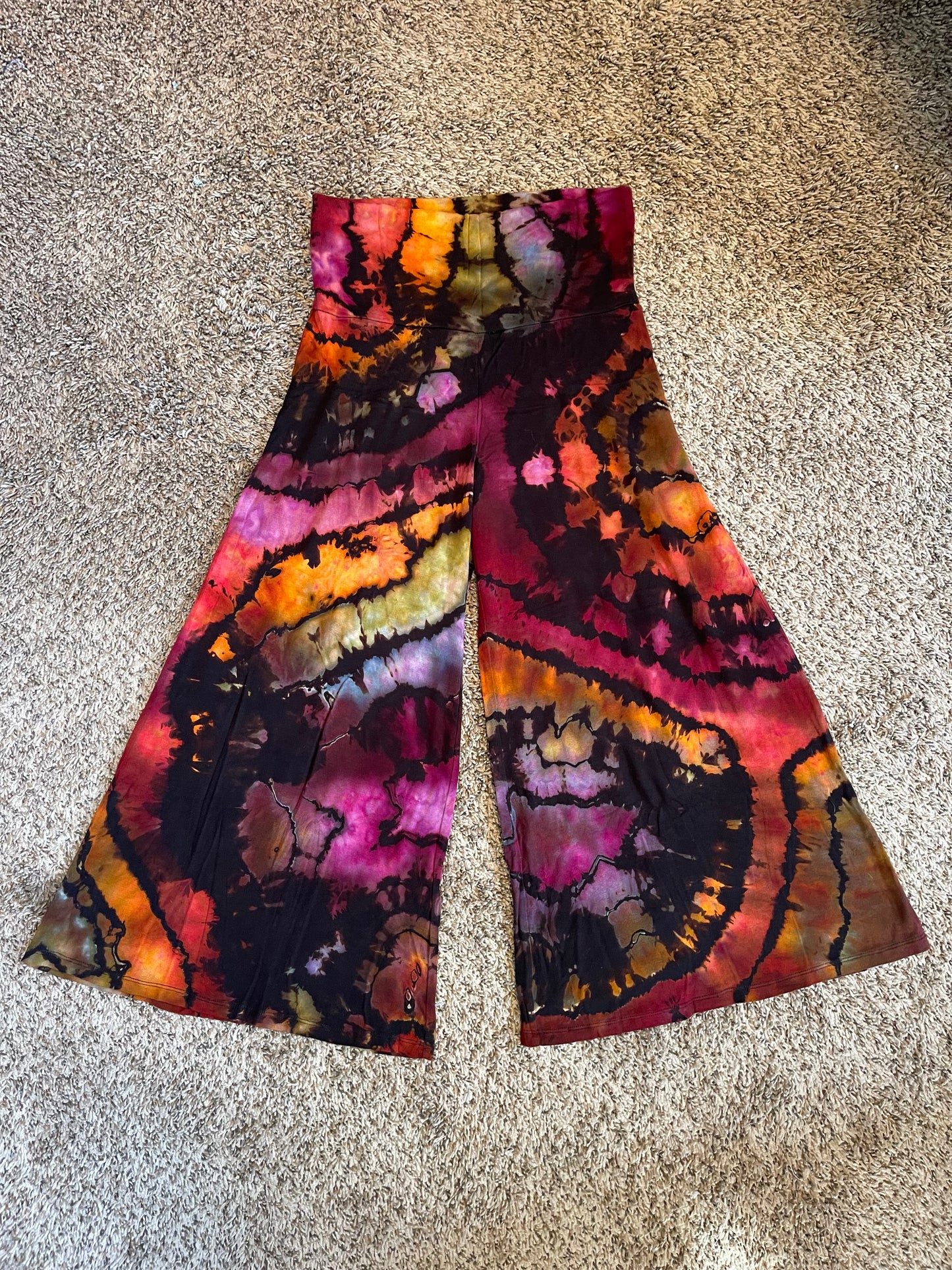 Medium Reversed Rainbow Culottes