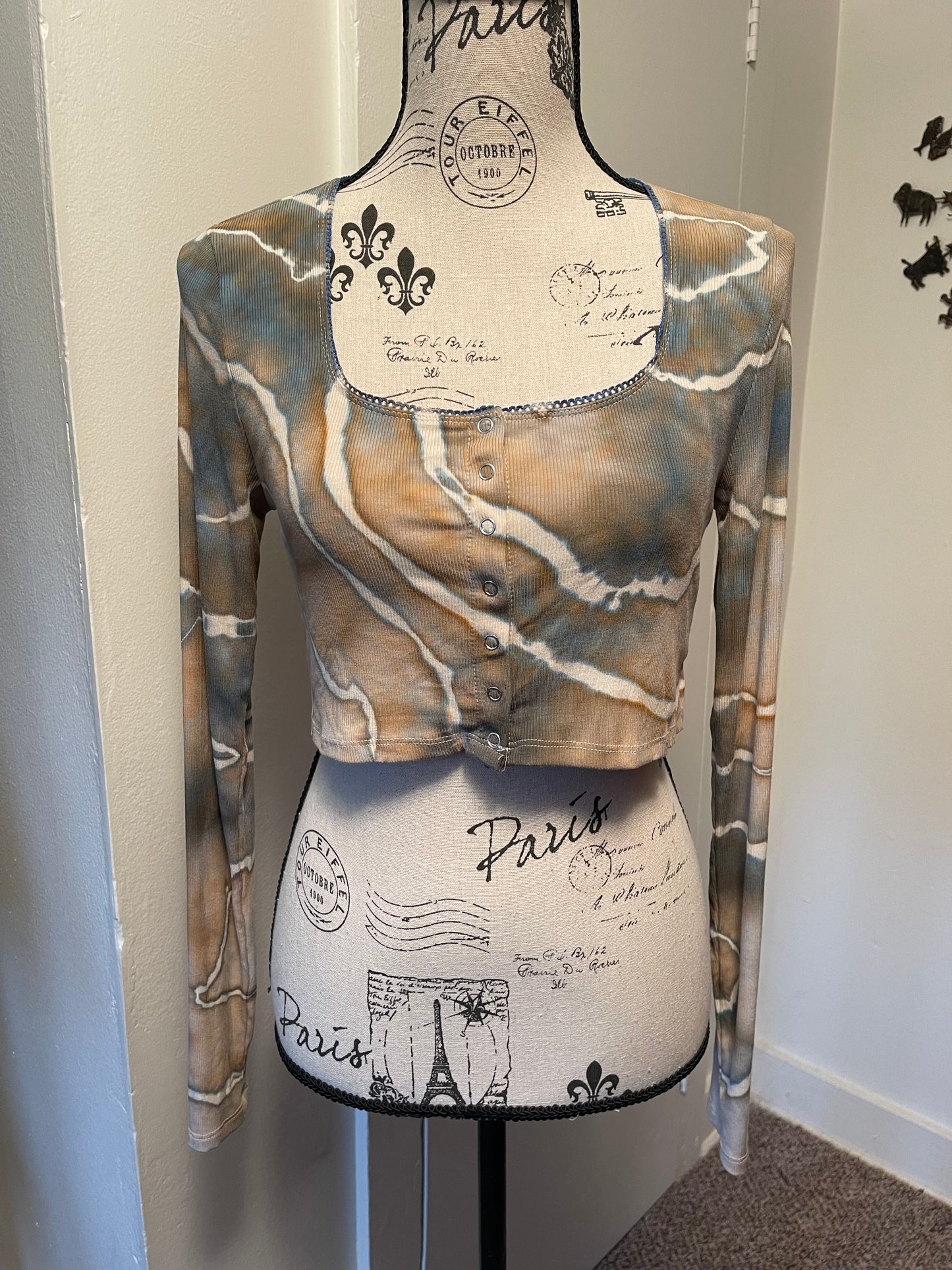 XL Long Sleeve Crop Top