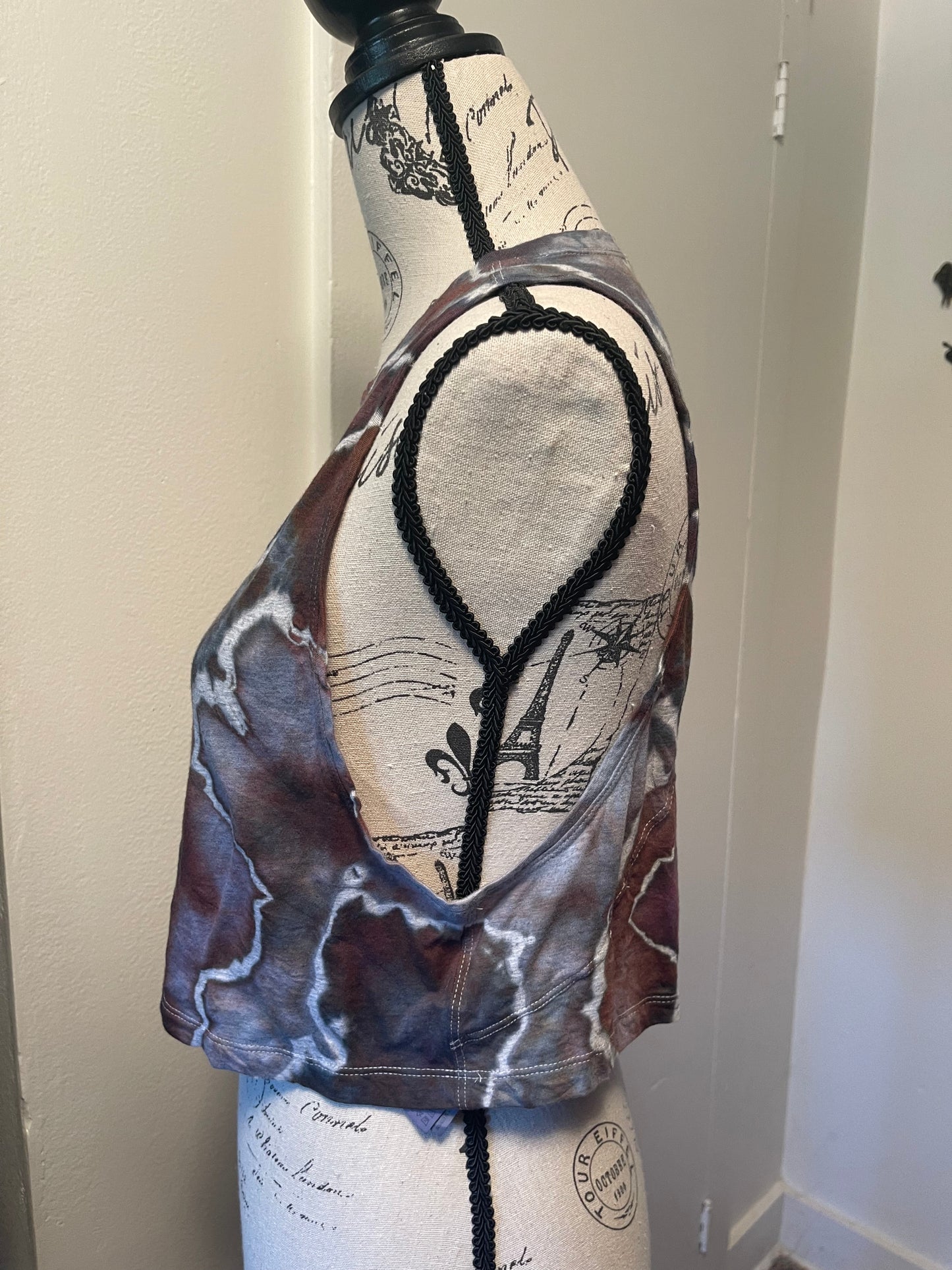 Medium Cropped Athletic Tank Top