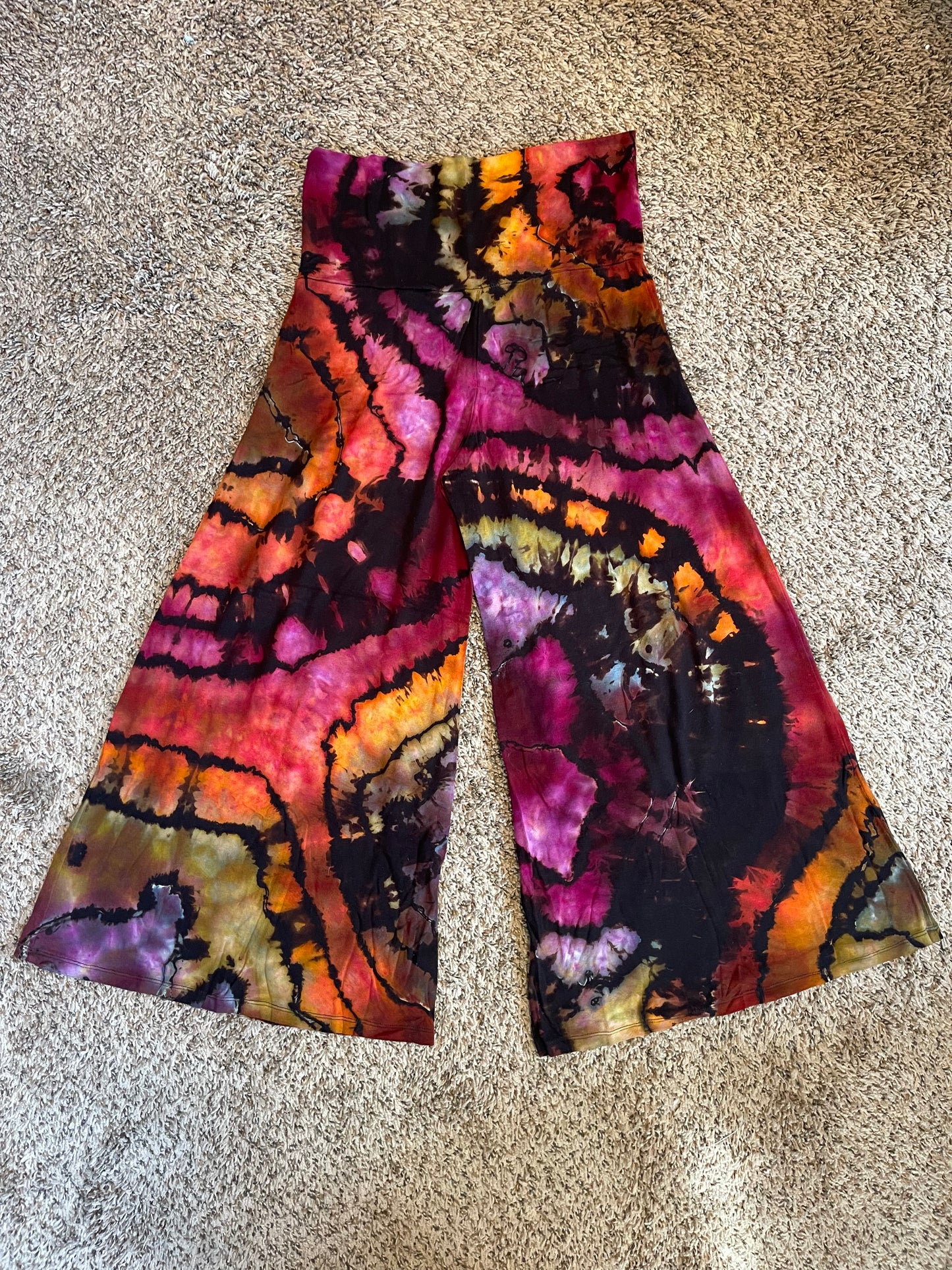 Medium Reversed Rainbow Culottes