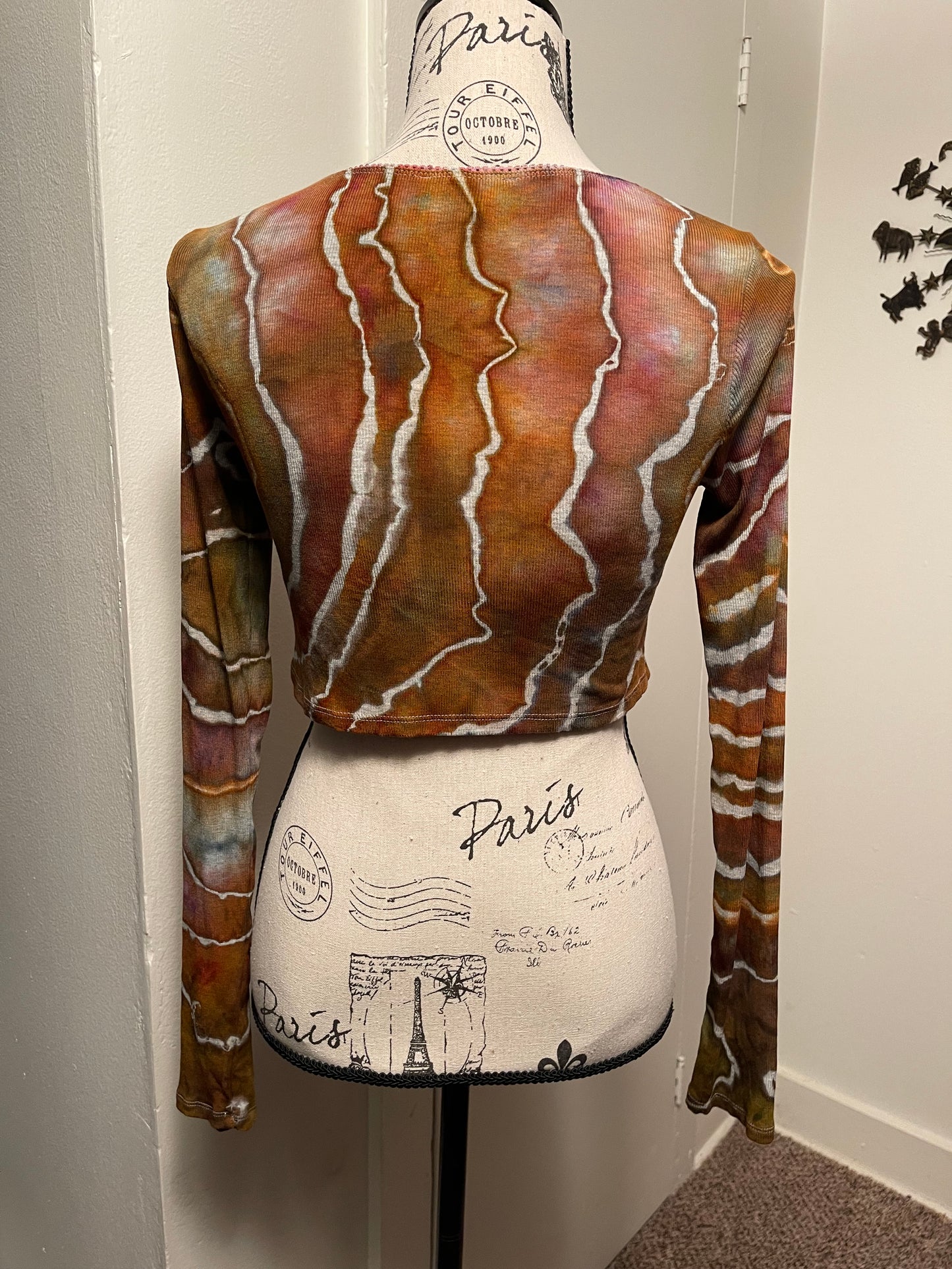 Large Long Sleeve Crop Top