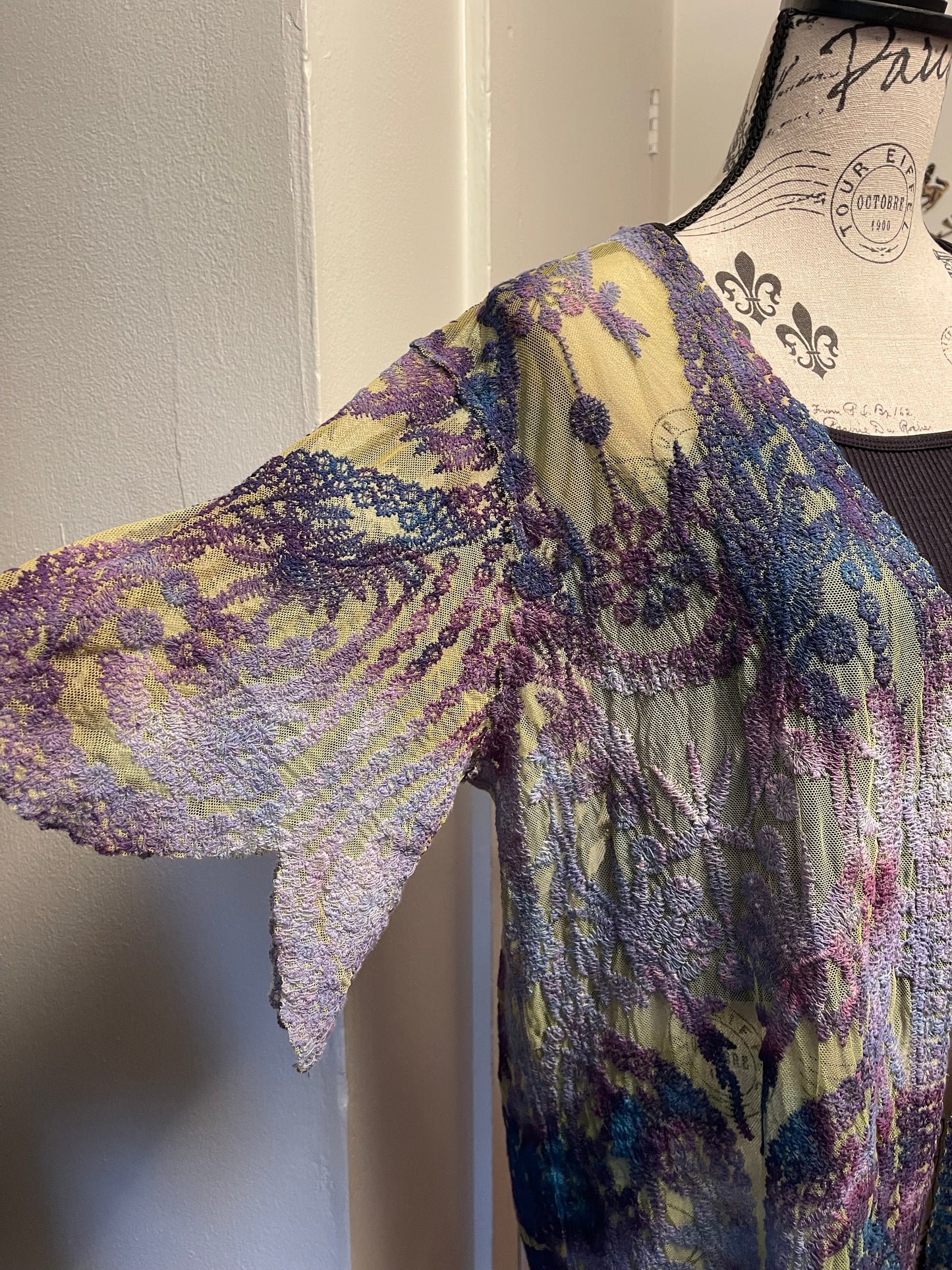 Small/Medium Lace Kimono