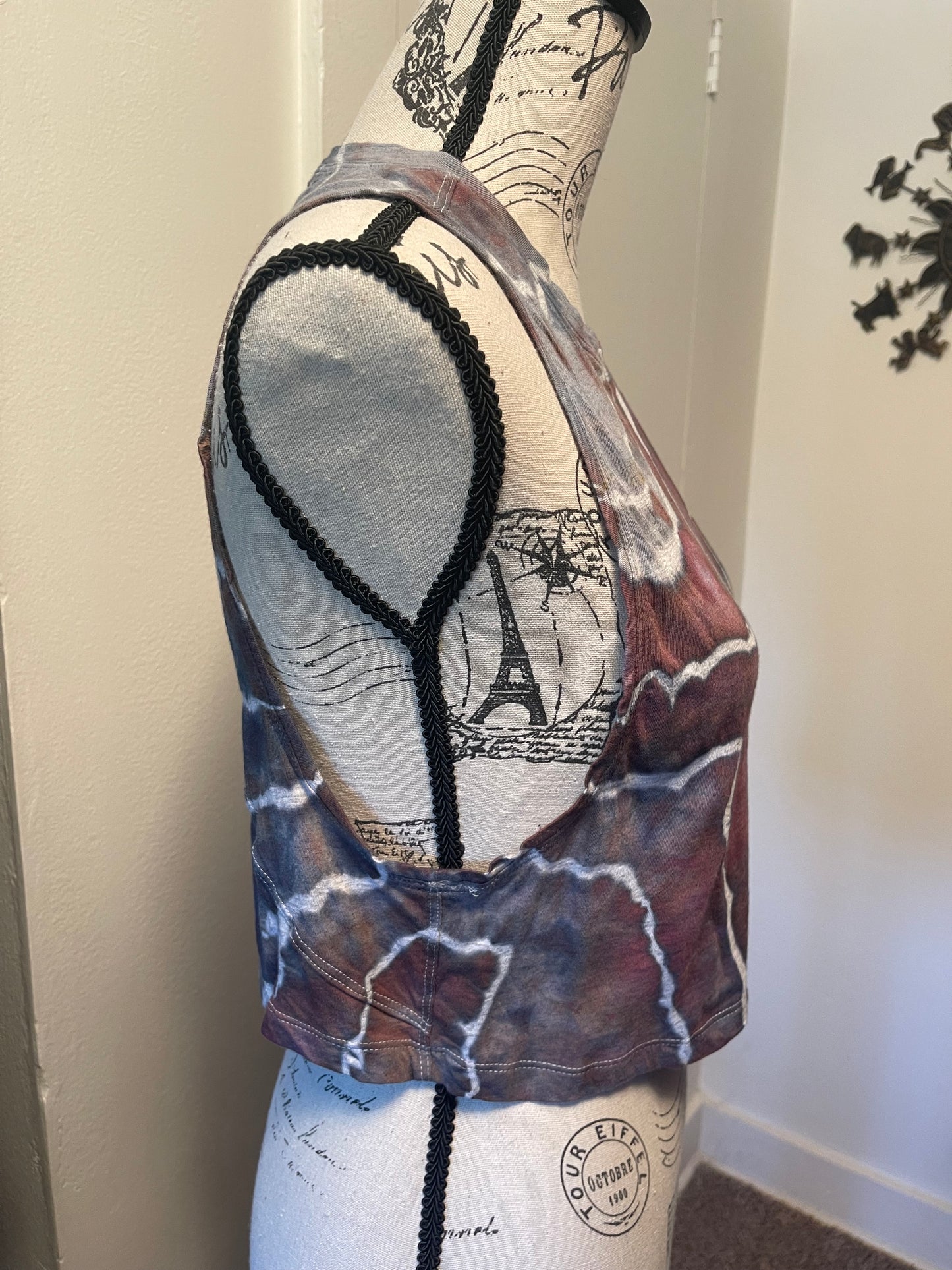 Medium Cropped Athletic Tank Top