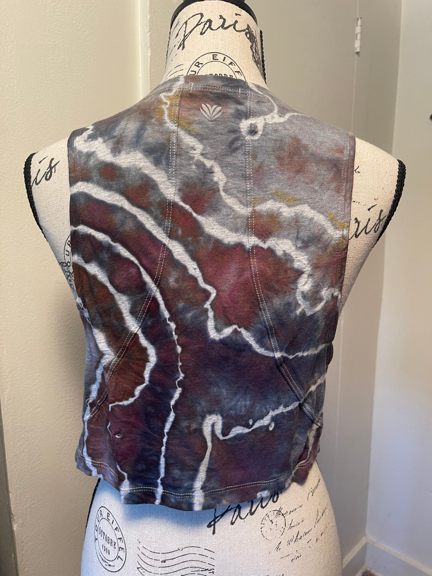 Medium Cropped Athletic Tank Top