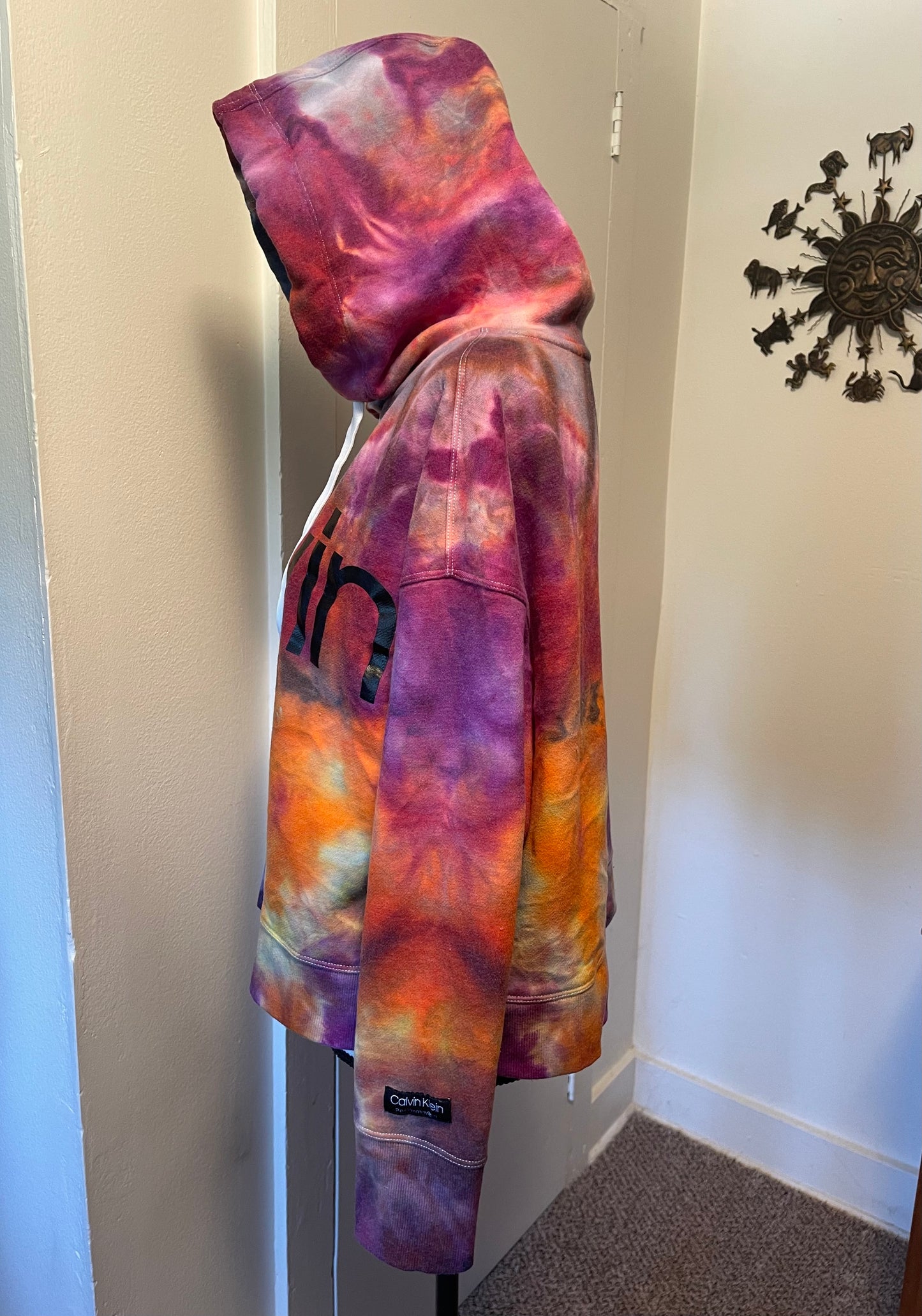 Women’s Large Calvin Klein Hoodie